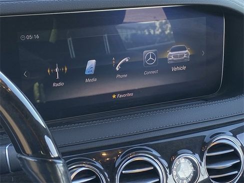 Used 2019 Mercedes-Benz S 560 Sedan image 12