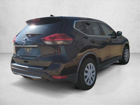Used 2017 Nissan Rogue S FWD image 5