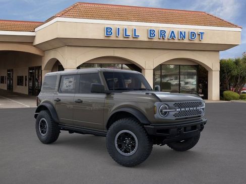 New 2026 Ford Bronco Badlands image 2