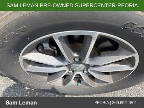 Used 2017 Dodge Grand Caravan SXT w/ Driver Convenience Group FWD image 8