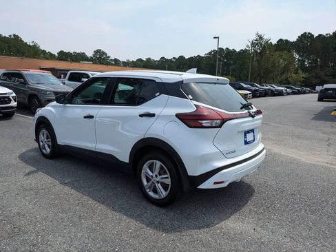 Used 2024 Nissan Kicks S FWD image 7