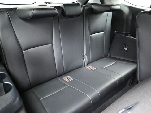 Certified 2023 Toyota Highlander XLE image 24