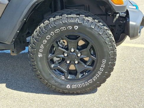 Certified 2023 Jeep Wrangler Unlimited w/ Cold Weather Group image 8