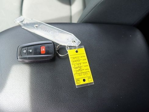 Used 2025 Toyota RAV4 XLE image 2