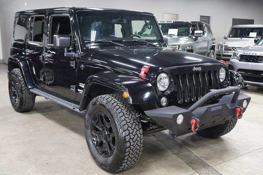 Used 2015 Jeep Wrangler Unlimited Sahara w/ Dual Top Group AWD/4WD image 7