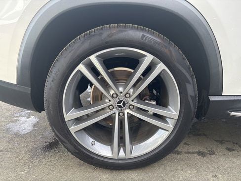 Used 2022 Mercedes-Benz GLE 350 4MATIC w/ Premium Package image 14