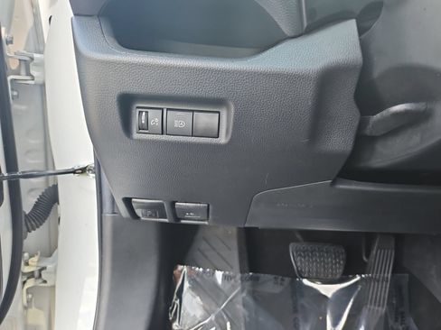 Used 2023 Toyota RAV4 LE AWD/4WD image 19