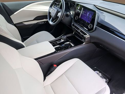 Used 2024 Lexus RX 350 FWD w/ Technology Package image 29