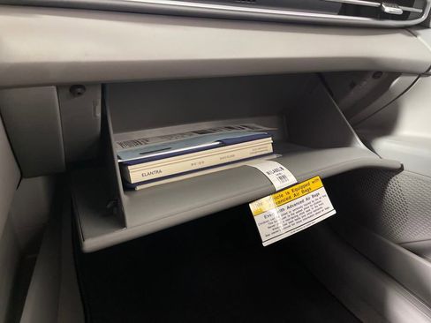 New 2025 Hyundai Elantra Sport image 30