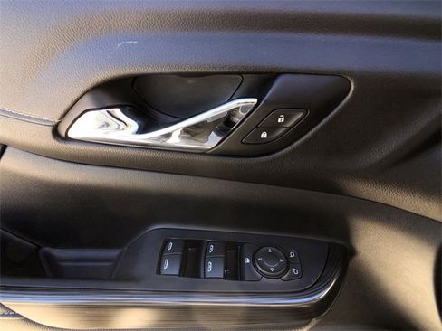 Used 2021 GMC Acadia SLT image 21