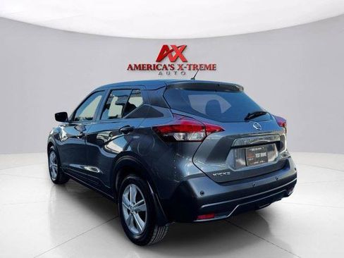 Used 2020 Nissan Kicks S FWD image 4