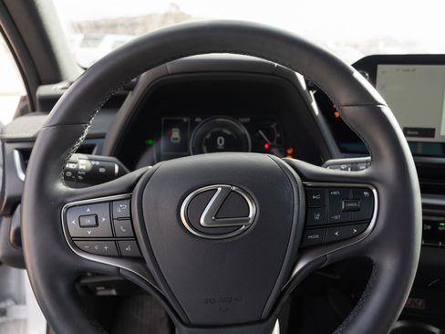 Used 2024 Lexus UX 250h AWD w/ Premium Package image 11
