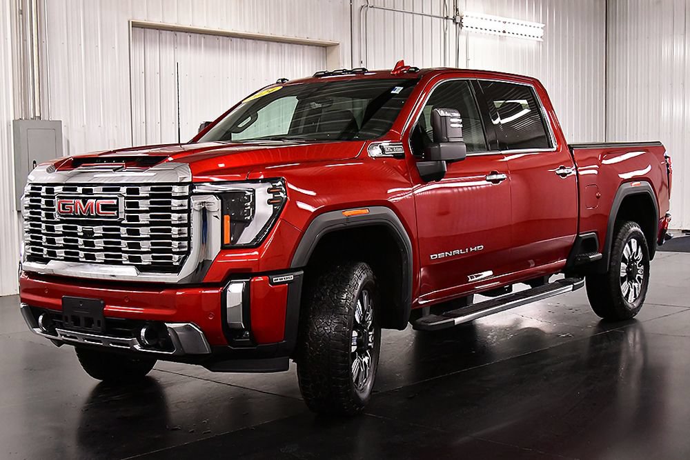 Used 2024 GMC Sierra 2500 Denali w/ Denali Reserve Package AWD/4WD image 3