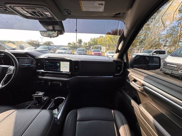 Used 2024 Chevrolet Silverado 1500 LTZ w/ LTZ Premium Package AWD/4WD image 31