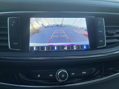 Used 2022 Buick Enclave Avenir w/ Avenir Technology Package image 15