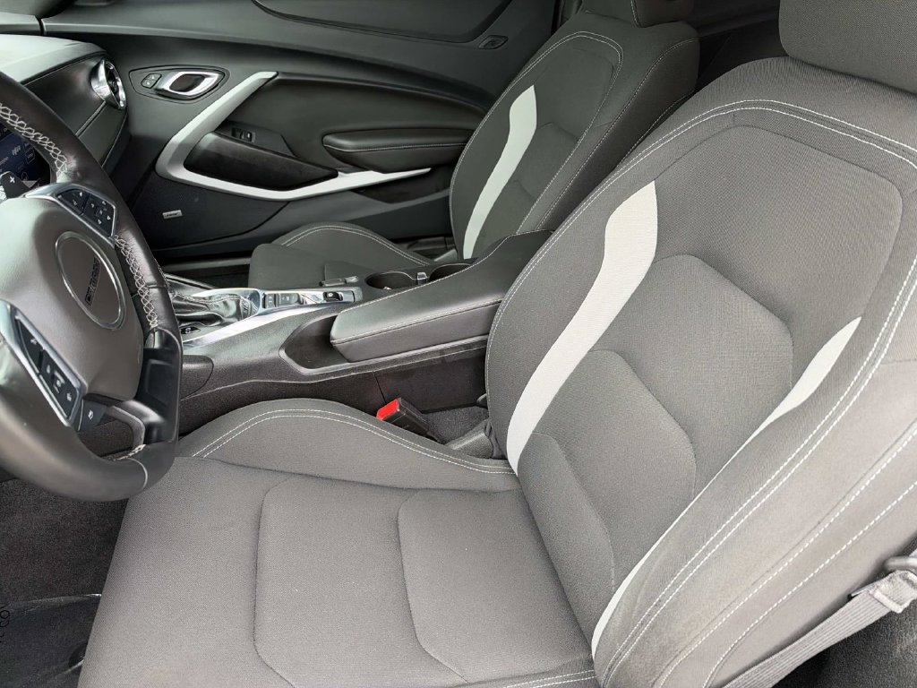 Used 2022 Chevrolet Camaro LT w/ Technology Package RWD image 18
