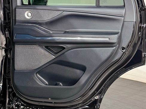 New 2026 Lincoln Navigator Reserve w/ Jet Appearance Package AWD/4WD image 64