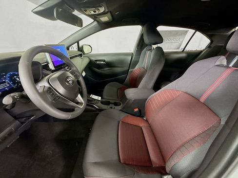 Used 2026 Toyota Corolla SE w/ SE Package image 19