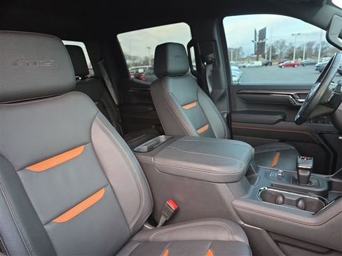 Used 2025 GMC Sierra 1500 AT4 image 28