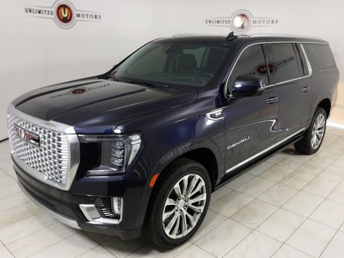 Used 2021 GMC Yukon XL Denali w/ Denali Premium Package image 56