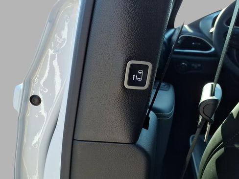 New 2026 Chrysler Pacifica Limited w/ S Appearance Package image 28