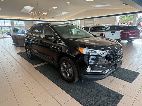 Used 2022 Ford Edge SEL w/ Sport Appearance Package AWD/4WD image 7