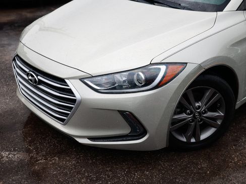 Used 2017 Hyundai Elantra SE w/ SE A/T Tech Package 03 image 30