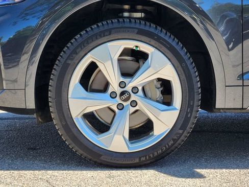 Used 2021 Audi Q5 2.0T Premium Plus w/ Premium Plus Package AWD/4WD image 9