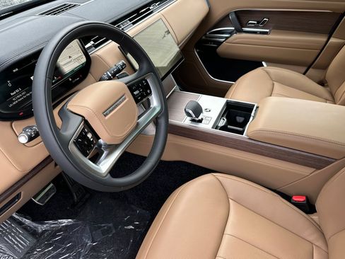 New 2026 Land Rover Range Rover Long Wheelbase SE AWD/4WD image 4