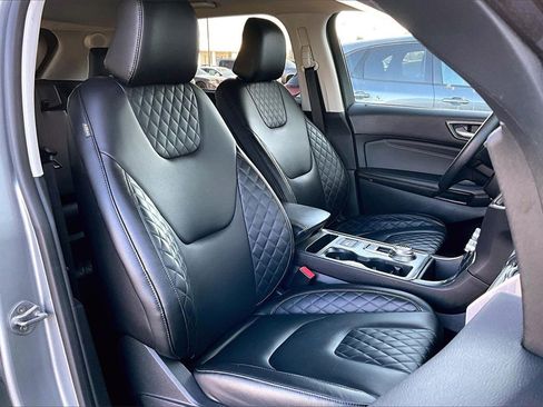 Used 2024 Ford Edge Titanium image 6