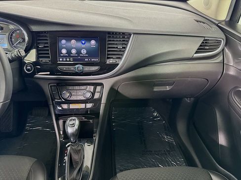 Used 2022 Buick Encore Preferred w/ Safety Package image 24