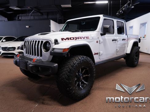 Used 2020 Jeep Gladiator Mojave image 3