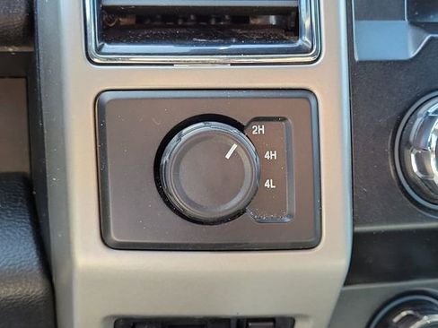 Used 2021 Ford F250 Lariat w/ Lariat Value Package image 26