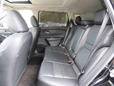 Used 2023 Nissan Rogue SL w/ SL Premium Package image 14