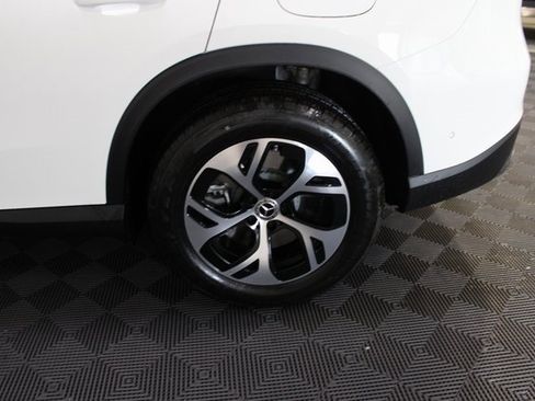 New 2025 Mercedes-Benz GLC 350e 4MATIC image 10