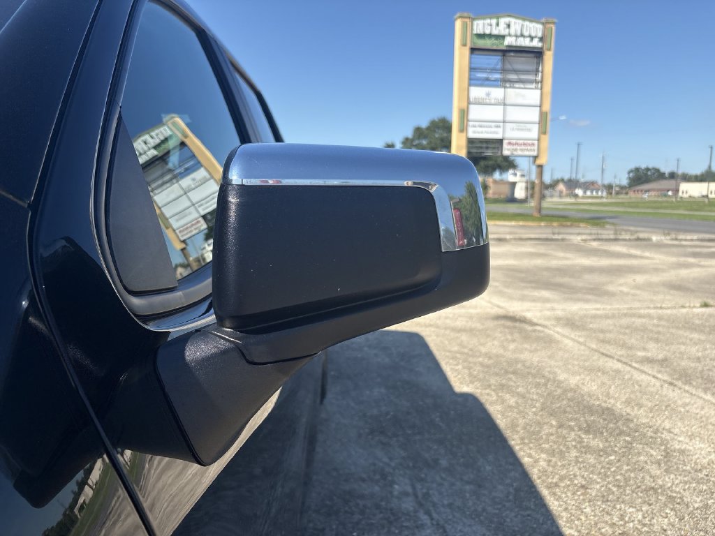 Used 2025 Chevrolet Silverado 1500 LT RWD image 11