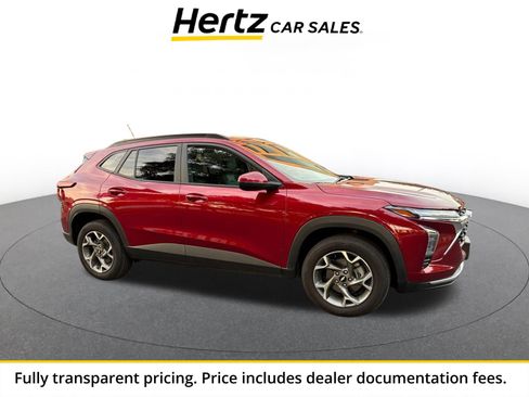 Used 2025 Chevrolet Trax LT w/ LT Convenience Package FWD image 1