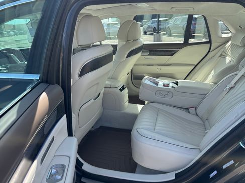 Used 2024 Genesis G90 3.5T image 17