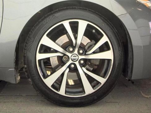 Used 2016 Nissan Maxima 3.5 SL image 10