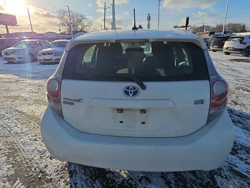 Used 2014 Toyota Prius C Four image 7