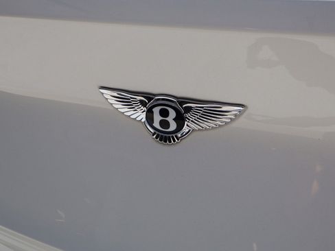 Certified 2023 Bentley Bentayga AWD/4WD image 13