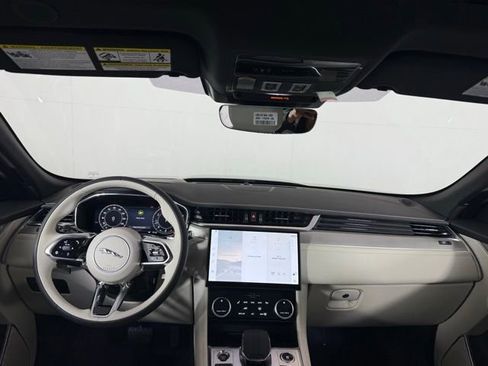 Used 2025 Jaguar F-PACE R-Dynamic S image 29