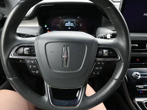 Used 2021 Lincoln Nautilus Reserve AWD/4WD image 15