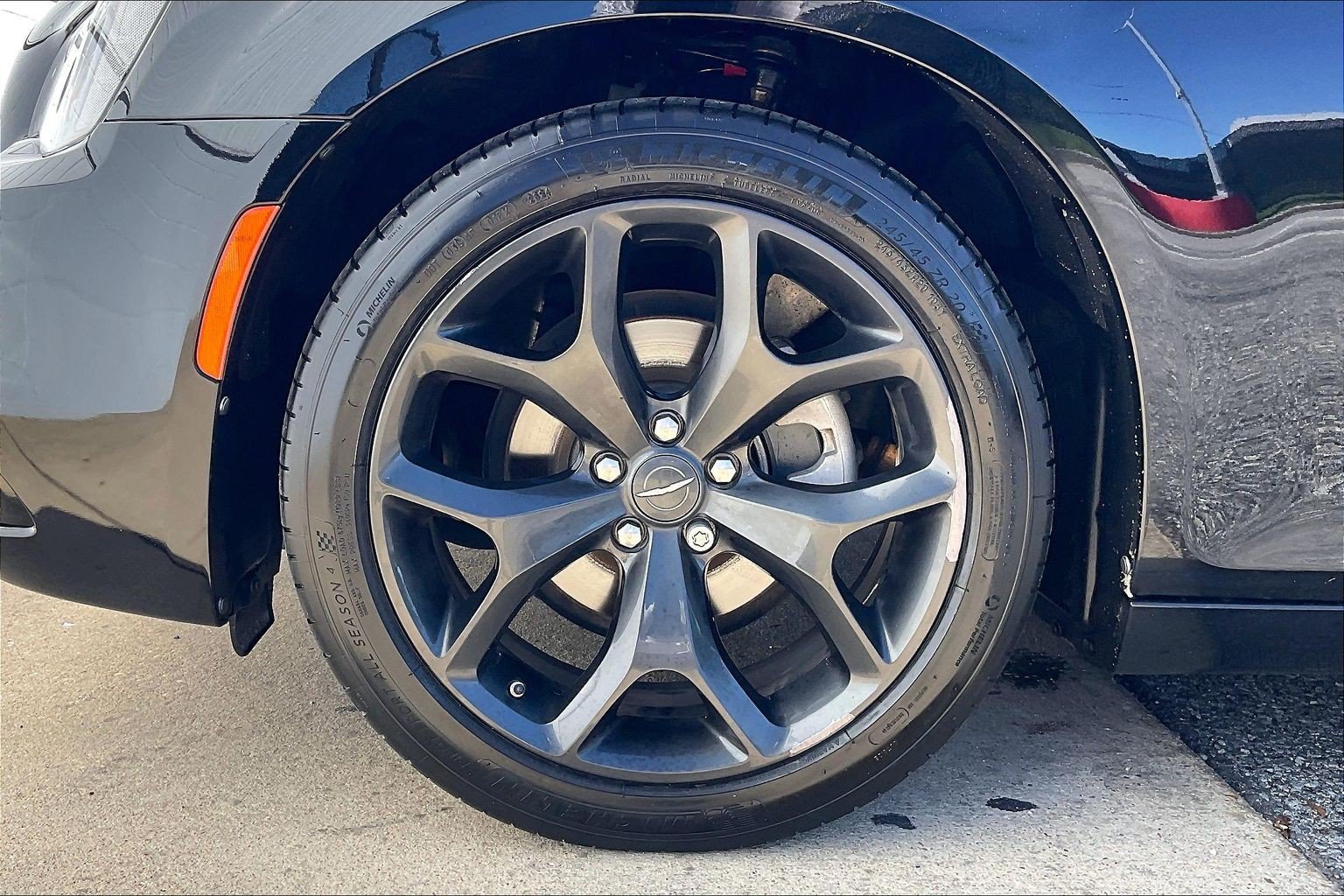Used 2023 Chrysler 300 Touring w/ Sport Appearance Package RWD image 11