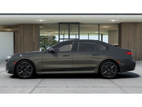 New 2026 BMW 760i xDrive w/ Executive Package AWD/4WD image 4