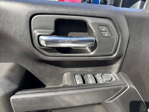 Used 2023 Chevrolet Silverado 2500 Custom w/ Custom Value Package image 16