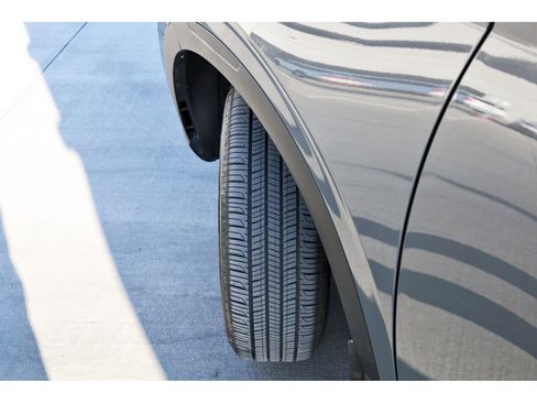 Certified 2025 Hyundai Venue SE image 28