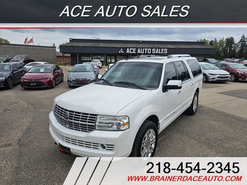 Used 2012 Lincoln Navigator L 4WD image 1