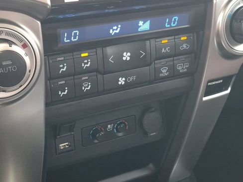 Used 2022 Toyota 4Runner Limited RWD image 22