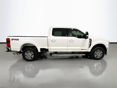Used 2026 Ford F250 Lariat w/ FX4 Off-Road Package image 8